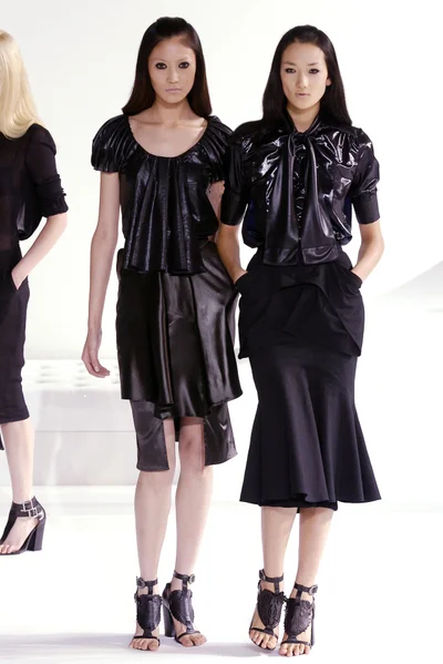 Look 27